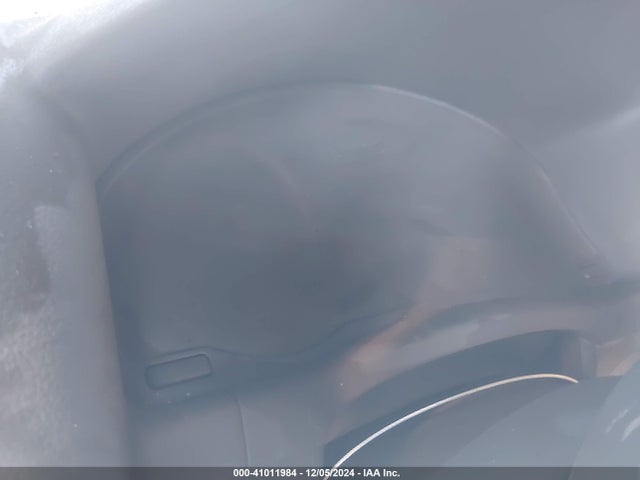 WVGBV7AX8HK017137 Volkswagen Tiguan 2.0t/s