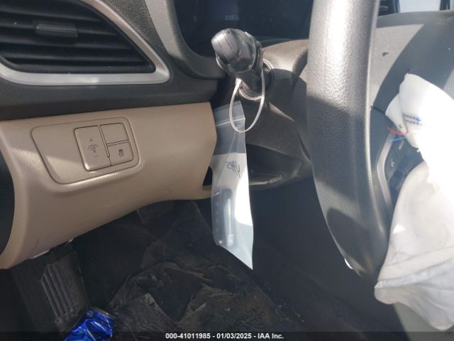 3KPC24A37KE061329 Hyundai Accent Sel