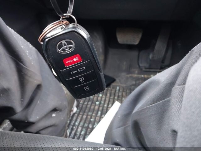 JTDAAAAF8R3019241 Toyota Crown Limited