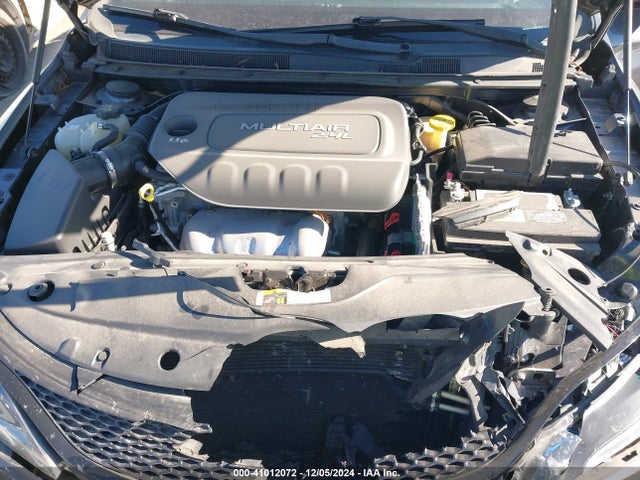 Chrysler 200 S 2015 1C3CCCBB1FN737891 Image 10