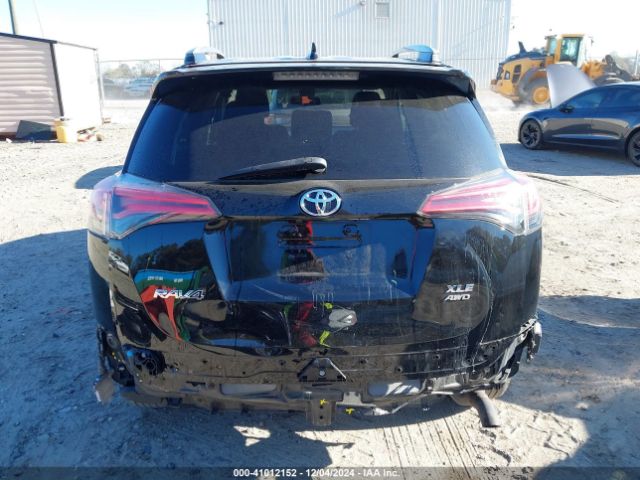 2T3RFREV9JW793956 Toyota Rav4 Adventure/xle