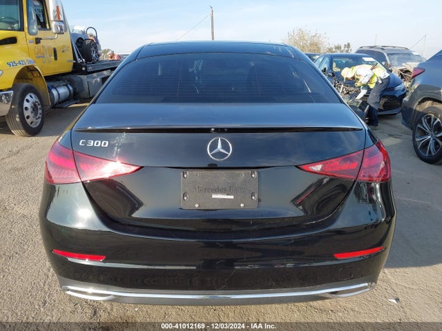 W1KAF4GB0NR035972 Mercedes-Benz C 300 Sedan