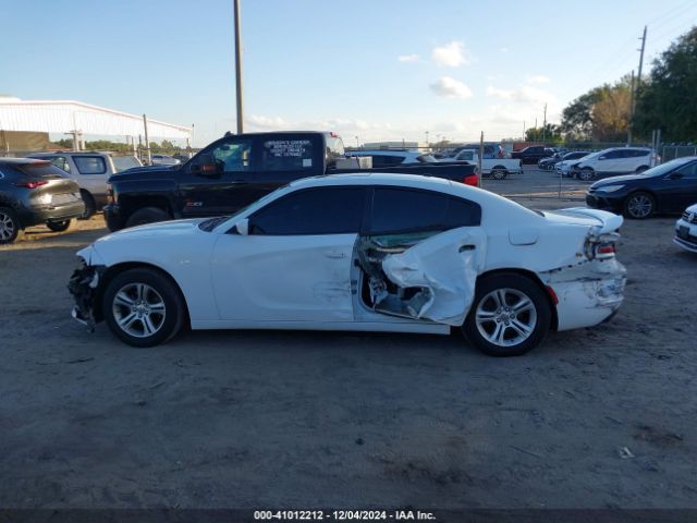 2C3CDXBGXKH696504 Dodge Charger Sxt Rwd