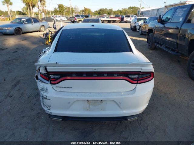 2C3CDXBGXKH696504 Dodge Charger Sxt Rwd