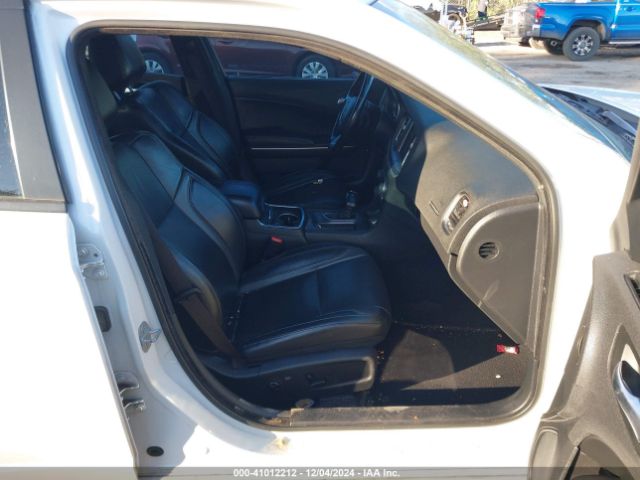2C3CDXBGXKH696504 Dodge Charger Sxt Rwd