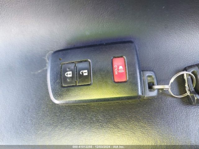 JTMRJREV9JD197175 Toyota Rav4 Hybrid Xle