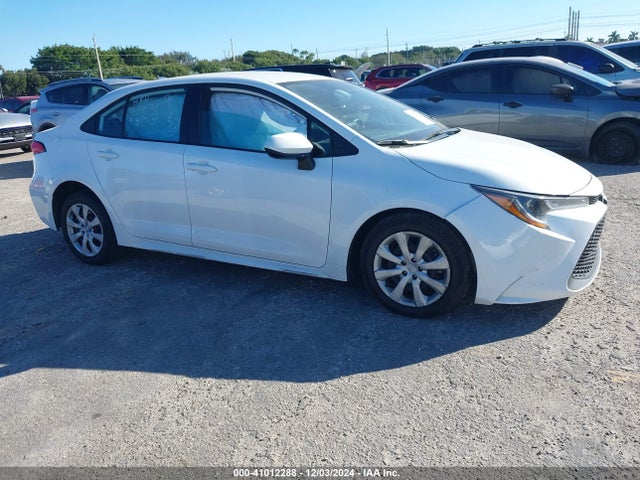 Toyota COROLLA LE 2021 5YFEPMAE9MP256636 Image 1