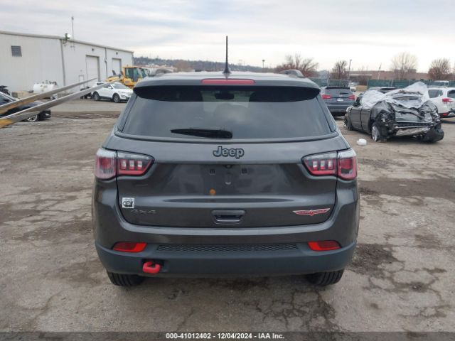 3C4NJDDB0KT627860 Jeep Compass Trailhawk 4x4