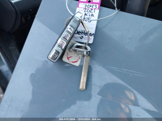 5XXG14J22MG049532 KIA K5 LXS