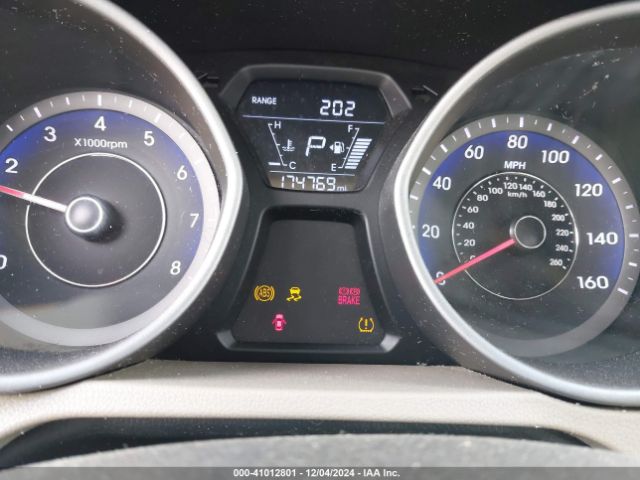 KMHDH4AE1FU355624 Hyundai ELANTRA SE