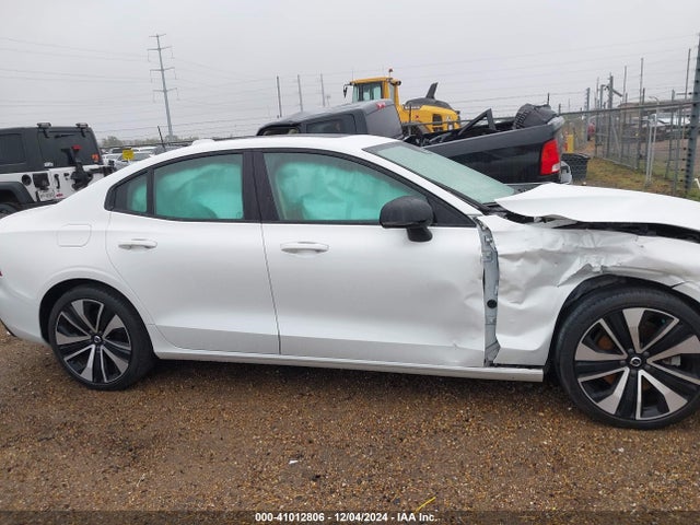 7JRL12FZ1NG160853 Volvo S60 B5 Momentum