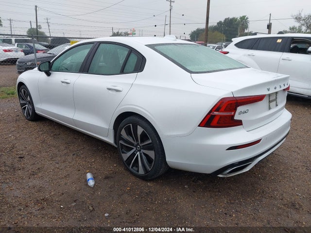 7JRL12FZ1NG160853 Volvo S60 B5 Momentum