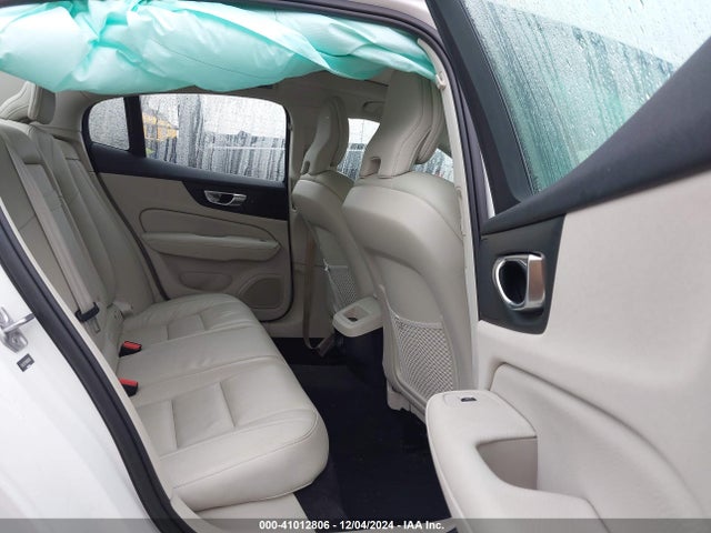 7JRL12FZ1NG160853 Volvo S60 B5 Momentum