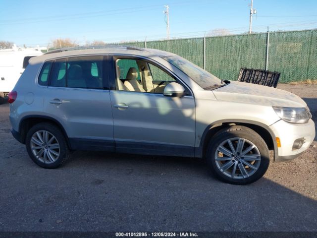 WVGBV3AX5EW532092 Volkswagen TIGUAN SE