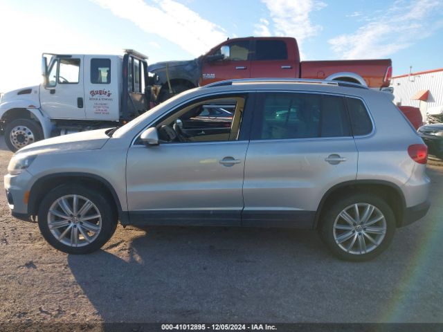 WVGBV3AX5EW532092 Volkswagen TIGUAN SE