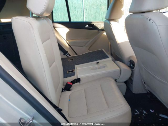 WVGBV3AX5EW532092 Volkswagen TIGUAN SE