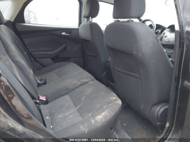 1FADP3K25GL216549 Ford FOCUS SE