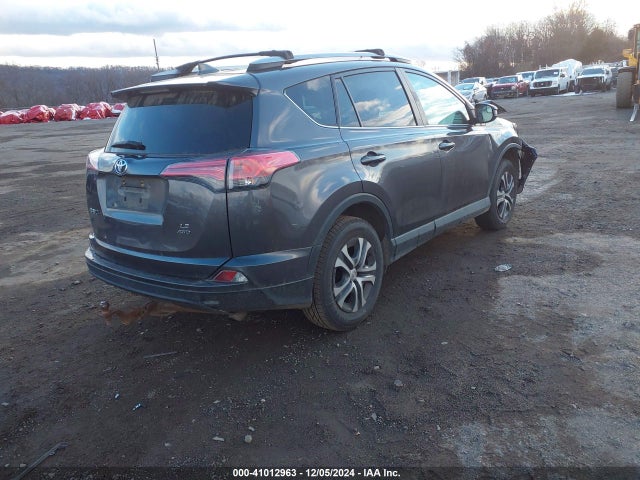Toyota RAV4 LE 2017 2T3BFREV2HW551523 Image 4