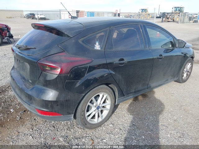 Ford FOCUS SE 2015 1FADP3K2XFL289088 Image 4