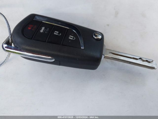 JTDEPMAE1MJ181340 Toyota COROLLA LE