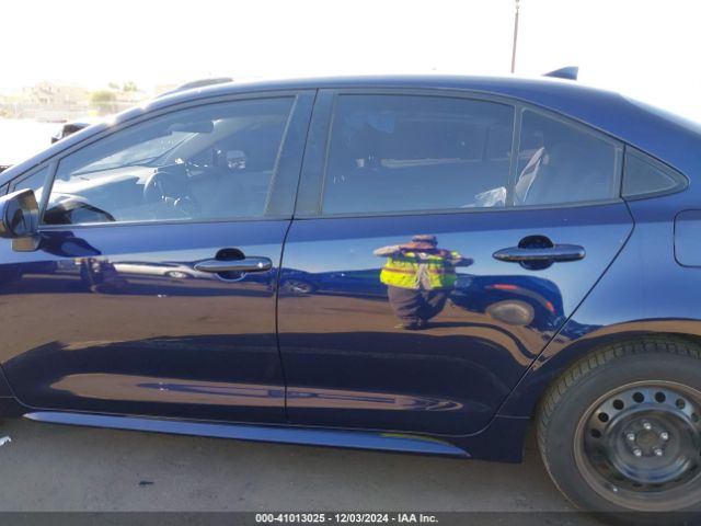 JTDEPMAE1MJ181340 Toyota COROLLA LE