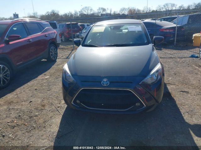 3MYDLBYV8LY707895 Toyota YARIS LE