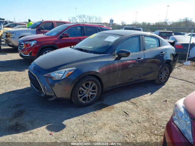 3MYDLBYV8LY707895 Toyota YARIS LE