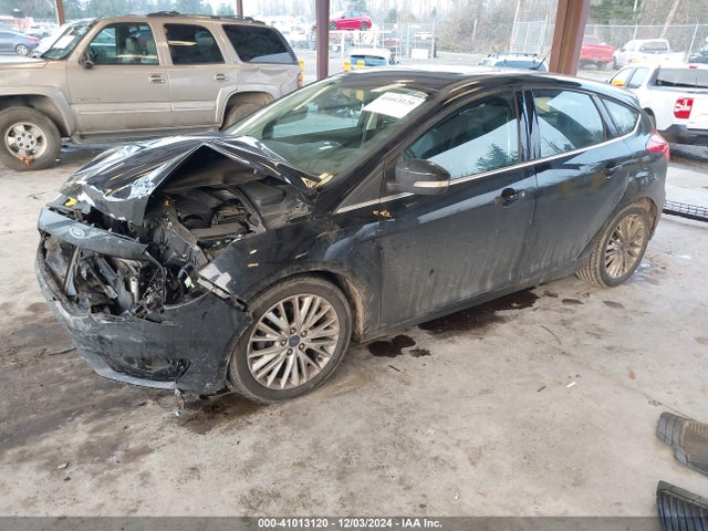 Ford Focus Titanium 2017 1FADP3N24HL287657 Image 2