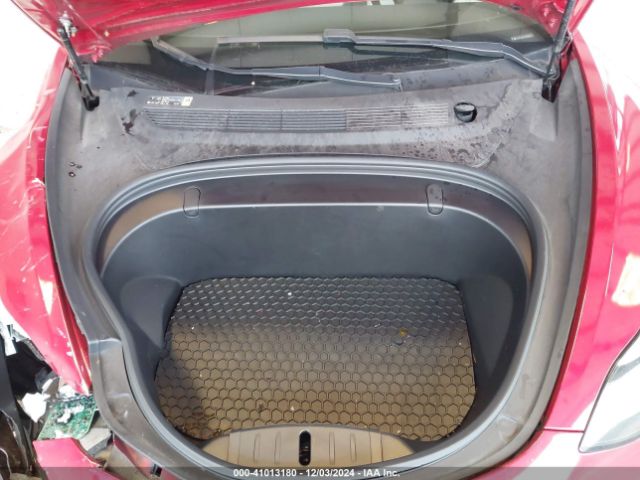 5YJ3E1EBXJF075029 Tesla Model 3 Long Range/performance