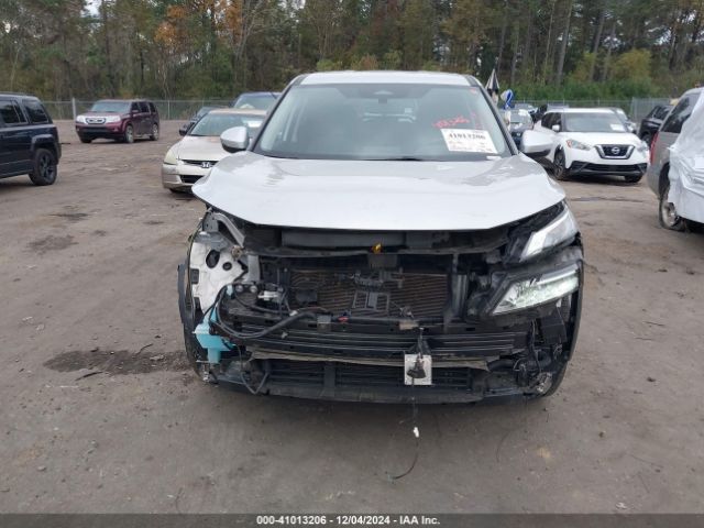 JN8BT3BA3PW409306 Nissan Rogue Sv Fwd