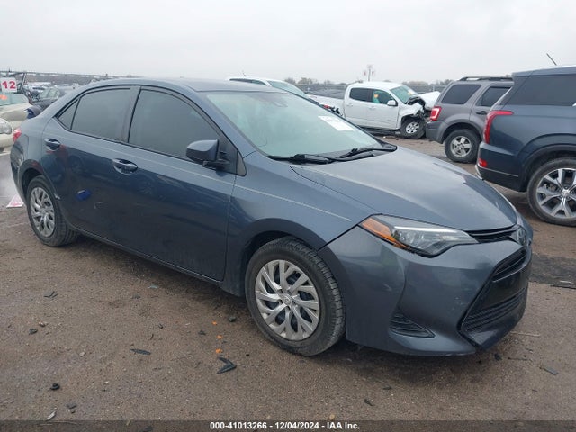 Toyota COROLLA LE 2019 2T1BURHE3KC219402 Image 1