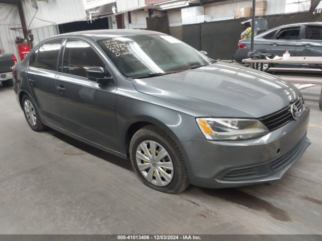 3VW2K7AJ9EM315822 auction archive image