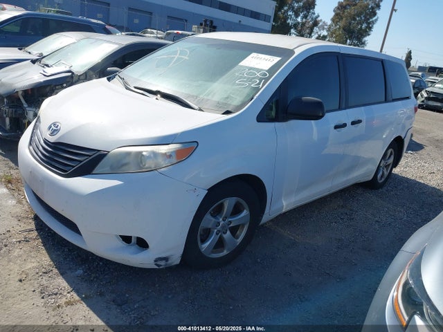 5TDZZ3DC7HS840675 Toyota Sienna L 7 Passenger