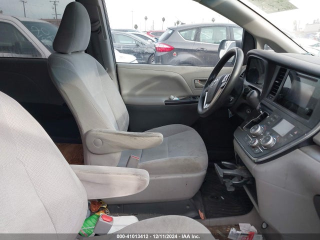 5TDZZ3DC7HS840675 Toyota Sienna L 7 Passenger