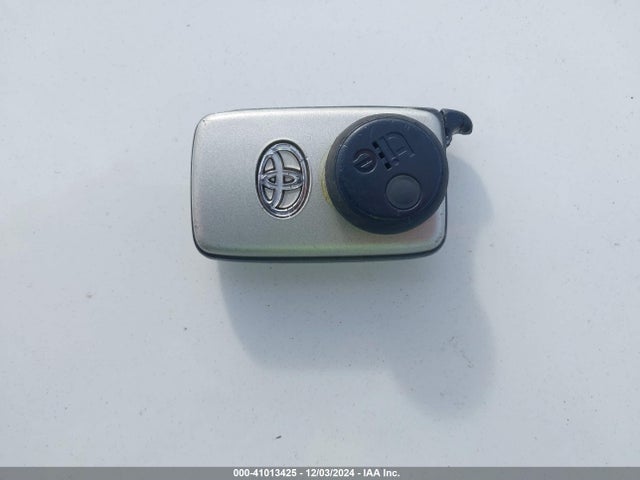 JTDKN3DP7E3064948 Toyota PRIUS PLUG-IN