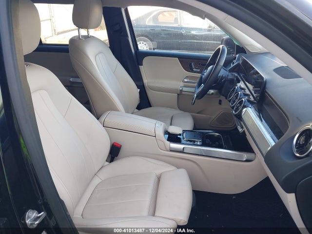 W1N4M4HB7LW037978 Mercedes-Benz Glb 250 4matic