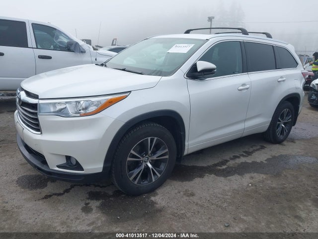 Toyota Highlander Xle V6 2016 5TDJKRFH7GS303929 Image 2