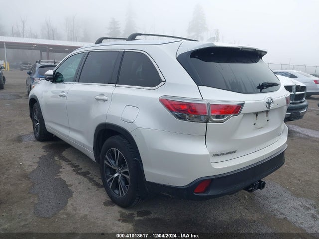Toyota Highlander Xle V6 2016 5TDJKRFH7GS303929 Image 3