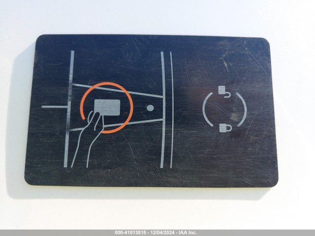 2022 TESLA MODEL 3 5YJ3E1EB3NF136615 Photo 10