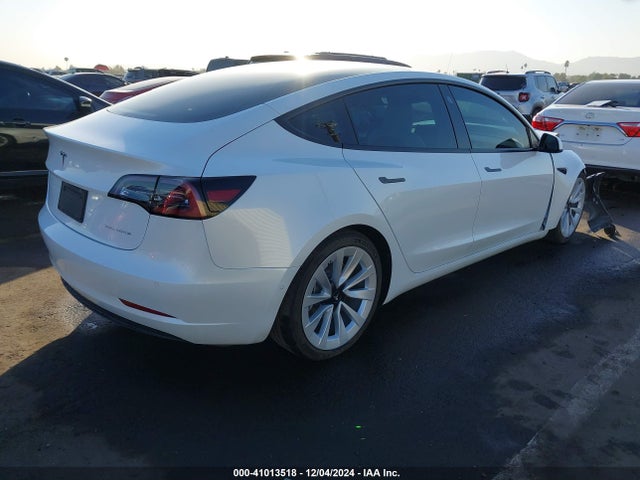 2022 TESLA MODEL 3 5YJ3E1EB3NF136615 Photo 3