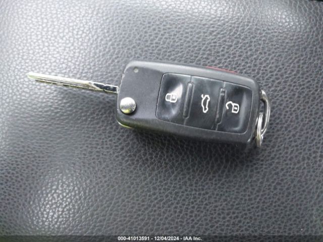 3VWKP7AJ0EM606744 Volkswagen Jetta Sportwagen 2.5l S