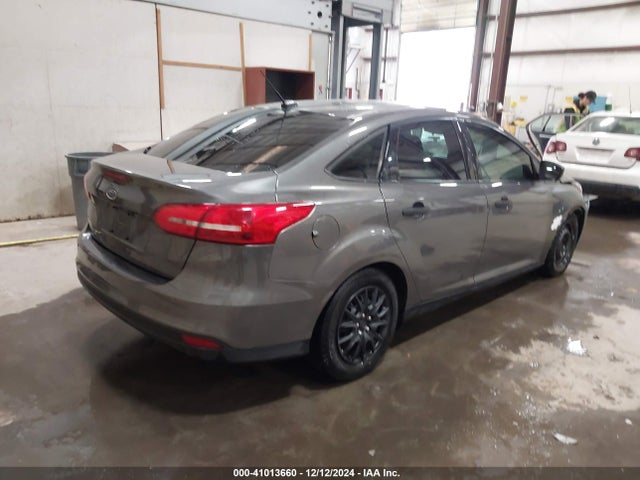 Ford FOCUS S 2015 1FADP3E23FL364225 Image 4