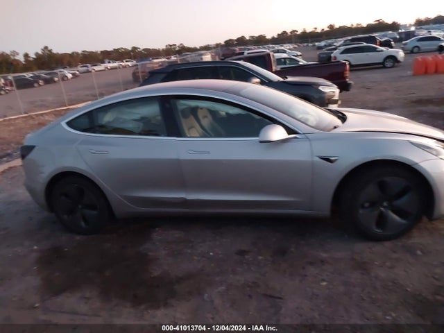 Tesla Model 3 Long Range/performance 2018 5YJ3E1EB5JF065265 Image 13