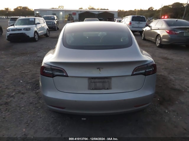 Tesla Model 3 Long Range/performance 2018 5YJ3E1EB5JF065265 Image 16
