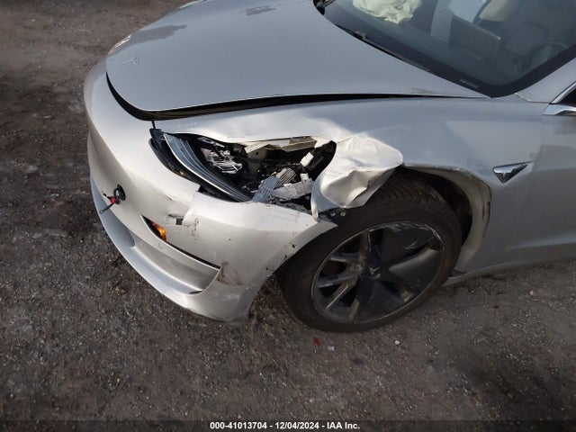 2018 TESLA MODEL 3 5YJ3E1EB5JF065265 Photo 5