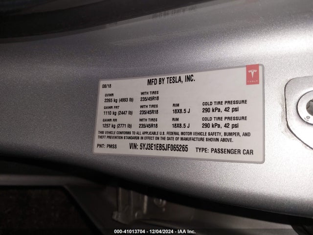 2018 TESLA MODEL 3 5YJ3E1EB5JF065265 Photo 8