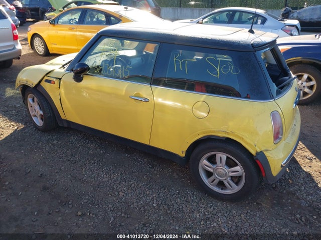 2003 MINI COOPER WMWRC33423TC45741 Photo 2