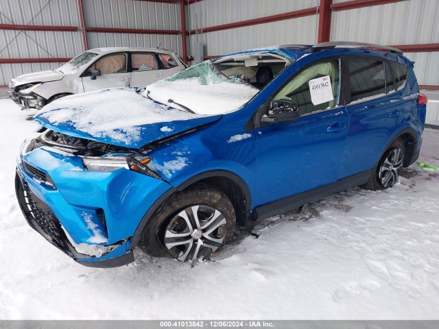 Toyota RAV4 LE 2016 JTMBFREV1GJ099254 Image 2