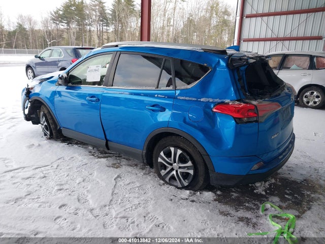 Toyota RAV4 LE 2016 JTMBFREV1GJ099254 Image 3