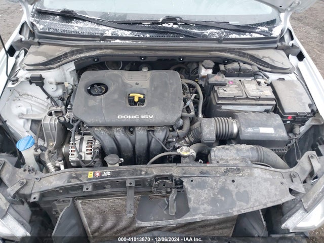 Hyundai Elantra Value Edition 2017 KMHD84LF2HU246971 Image 10